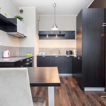Platinum Inowroclawska By Renters דירה *